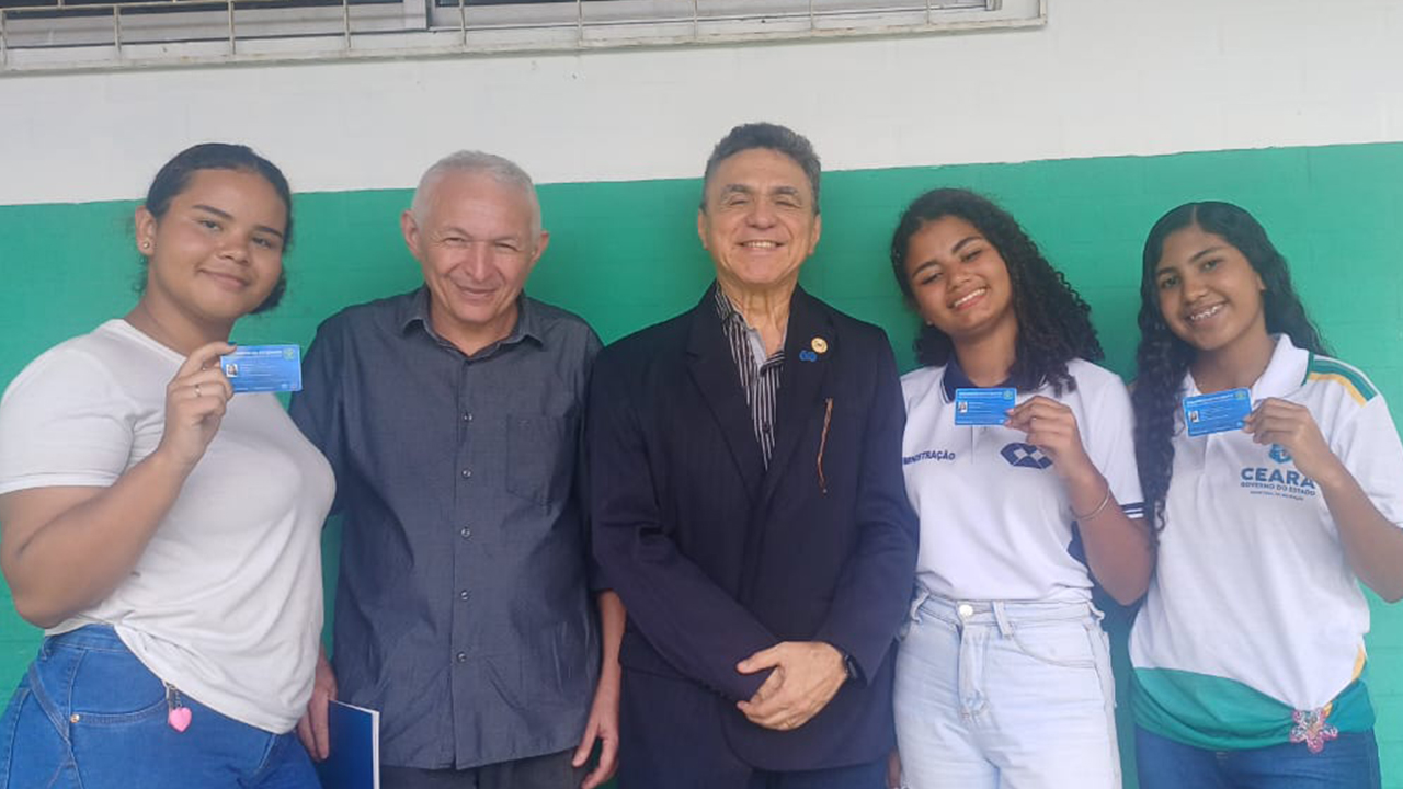 CRA-CE leva CRA Itinerante à EEEP Gov. Luiz de Gonzaga Fonseca Mota em Maracanaú